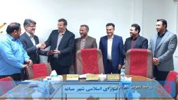 تجلیل شورای اسلامی شهر و شهردار از مسول روابط عمومی شهرداری میانه