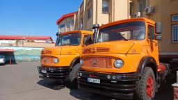 تجهیز و نوسازی ناوگان خدمات شهری شهرداری میانه به دو دستگاه ماشین بنز بادستگاه پرس زباله با اعتبار ۸۰ میلیاردریال