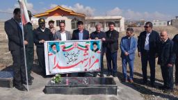 غبارروبی مزار شهدا بمناسبت روز شهداء