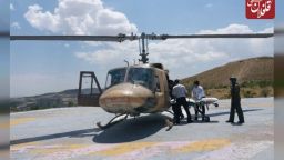 انتقال هوایی مصدوم تصادف در کاغذکنان میانه به بیمارستان برکت