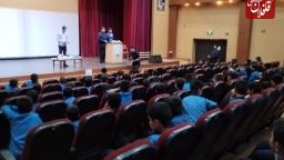 هدیه ای از آن سوی مرزها برای دانش آموزان مدرسه امیرکبیر میانه