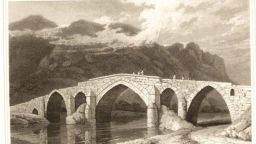 یادگاری ها و کاریابی ها بر پیکر معروفترین اثر باستانی میانه