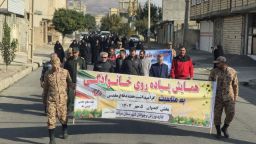 برگزاری همایش پیاده روی خانوادگی در شهر ترک بمناسبت هفته دفاع مقدس