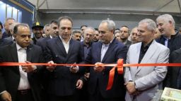 از زنجیره صنعت طلا و جواهر در استان حمایت می‌کنیم