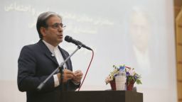 حفظ استقلال فکری رسالت بنیادین تشکل های دانشجویی است