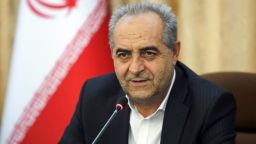 🎬تجلیل استاندار از معلمی که جان دانش‌آموز تبریزی را نجات داد