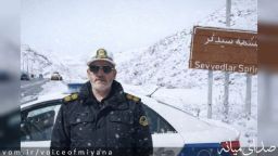 کندی تردد در جاده قدیم میانه – هشترود به دلیل بارش برف و کولاک/ چپ کردن خودروی یکی از معلمان