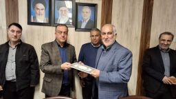 همزمان با دهه فجر و روز جانباز؛ فرماندار ویژه میانه از همکاران جانباز تقدیر کرد