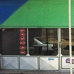 ساندویچی و آبمیوه