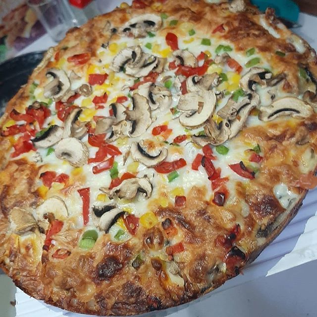 پیتزا مخصوص ویژه الون متوسط